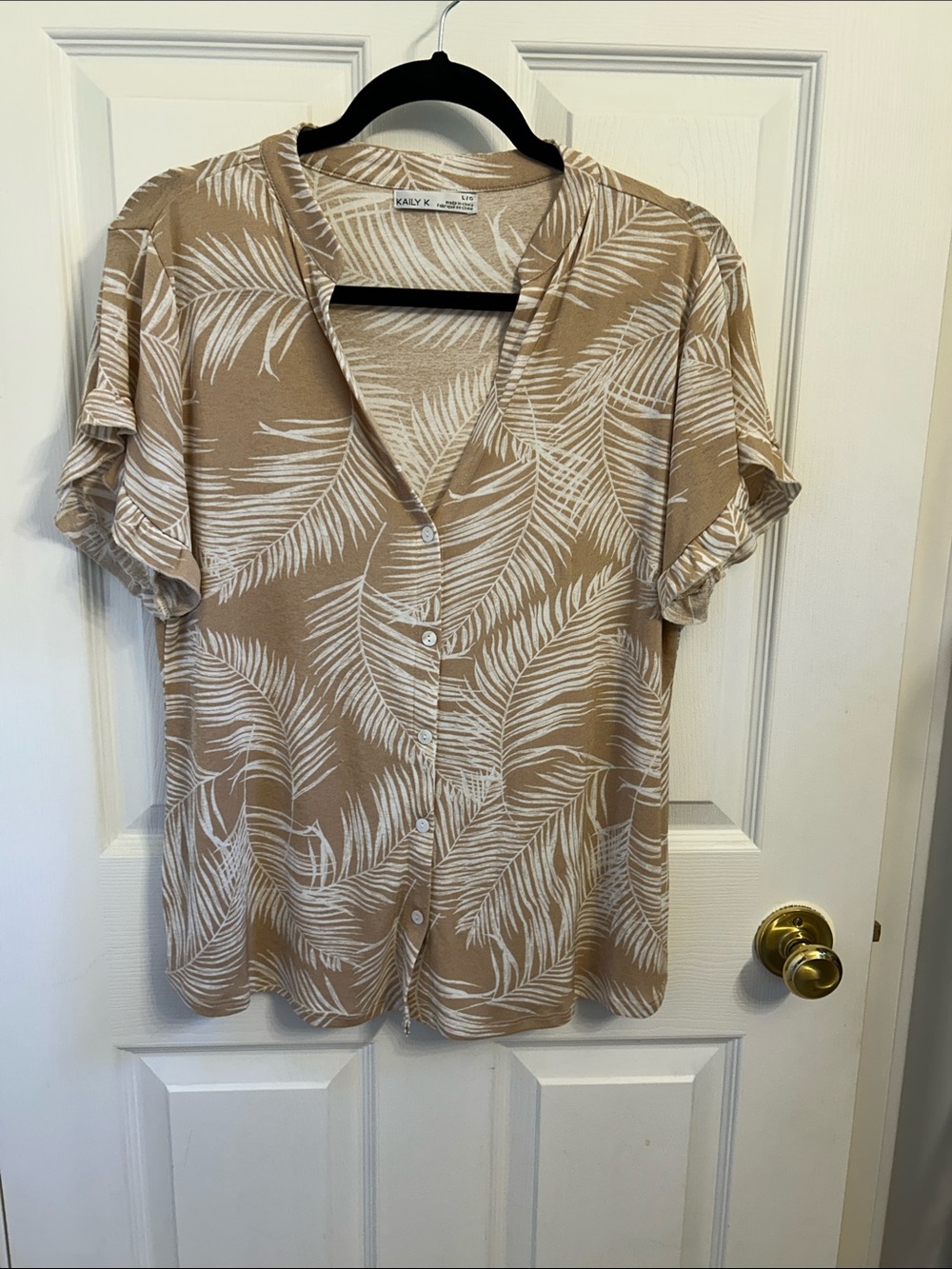 Relaxed Palm-Print Button-Front Top in Beige